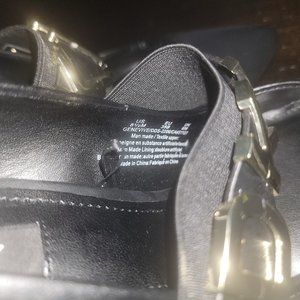 DKNY LEATHER BLACK PUMP